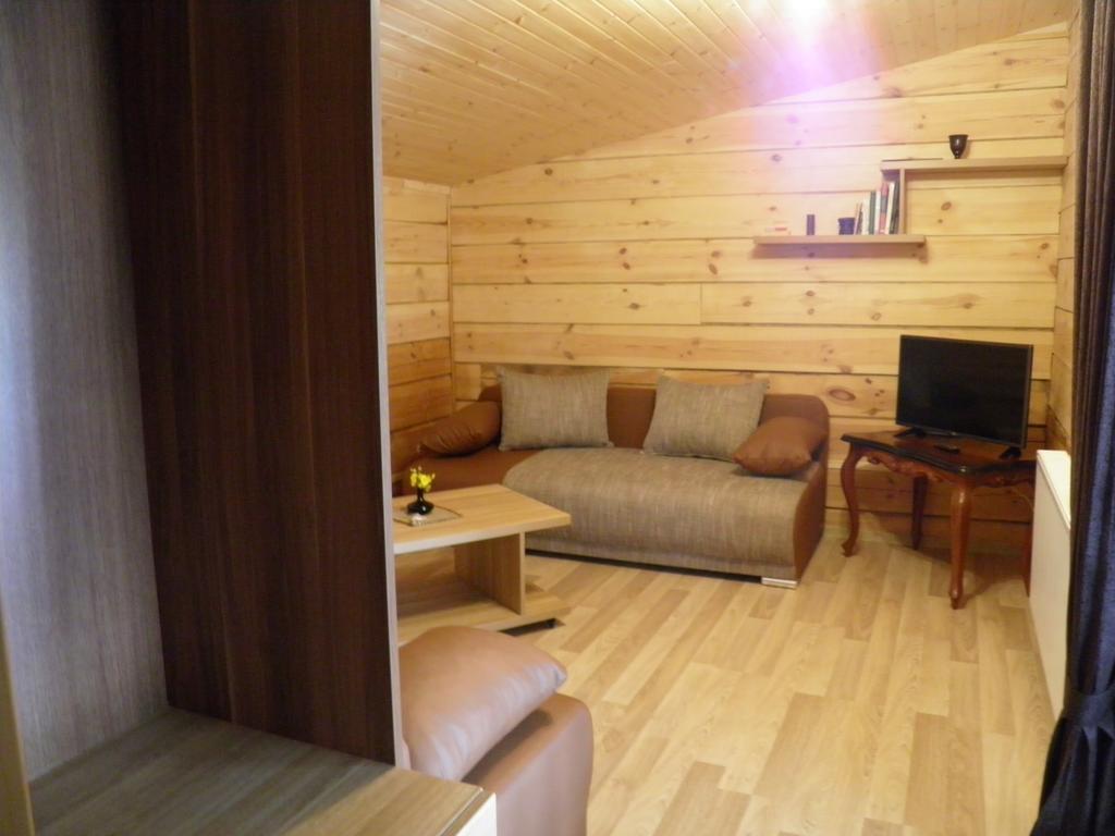 Ramybes Uostas Guest House Svedriske Exterior photo